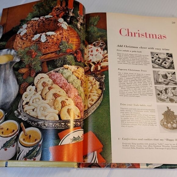 Better Homes Gardens Holiday Cook Book Vintage - Picture 9 of 15